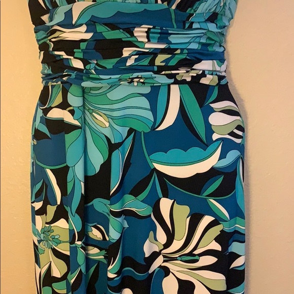 3 dresses! - Picture 11 of 14